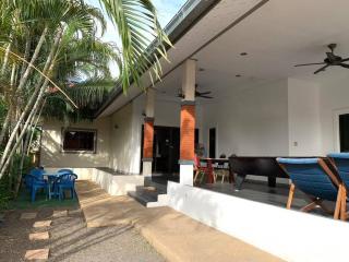 Pattaya Harmony Oasis 5BR Pool Villa for Group Getaways - Jomtien Beach - 2