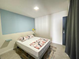 Appart Pop-Art proche autoroute, plages et attractions, Wifi - TV, déco stylée, calme - Bessan - 4