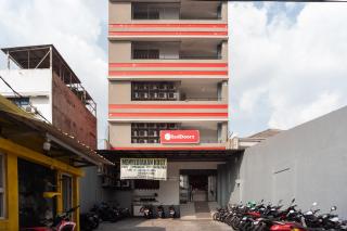 RedDoorz near Binus Anggrek 2 - 6