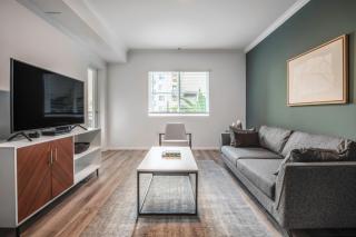Hollywood 1BR w Gym Pool Spa nr Sunset Blvd LAX-231 - Los Ángeles - 0