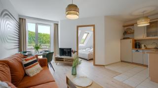 Port III, Sun & Snow - 7