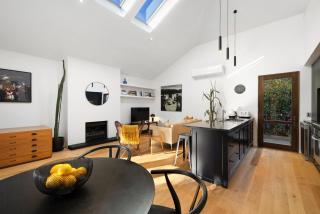 Beautifully styled central home - Queenstown - 2