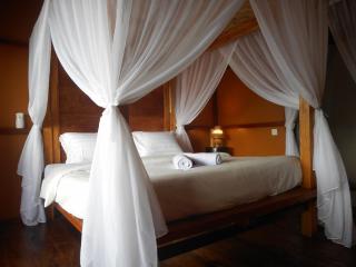 Villa Dukuh - Selat - 1