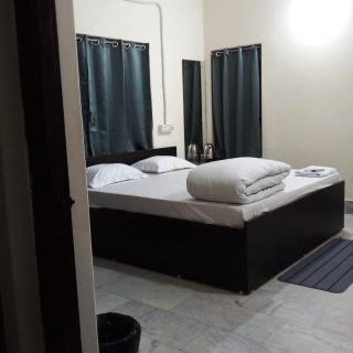 Gaur Homestay AC Rooms - Puri - 0