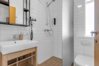 Two bedroom downtown apartment with balcony - Akureyri - 5