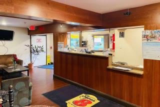 Super 8 by Wyndham Gloucester - Gloucester City - 8