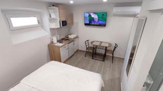 STUDIO Bruno - wifi and parking available - 2