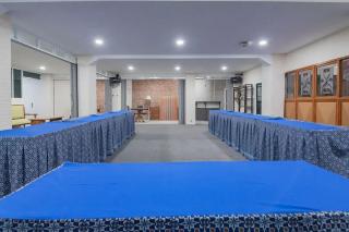 RedDoorz at Arwiga Hotel near RS Hasan Sadikin Bandung - Bandung - 8