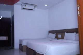 Hotel Kewal INN - Jālgaon - 1