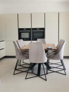 Family House "Villa Gyra" with Private Swimming Pool, Indoor BBQ, Gym and Gaming room! - Podstrana - 1
