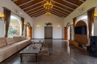 Lake Arches by StayVista - Lakeside villa with Infinity pool, Gazebo & Modern Greek interiors - Igatpuri - 5