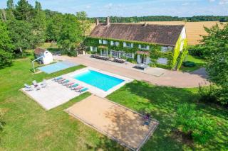 Crazy Villa Etisseaux 45 - Heated pool - Volley court - 1h30 Paris - 45p - 2
