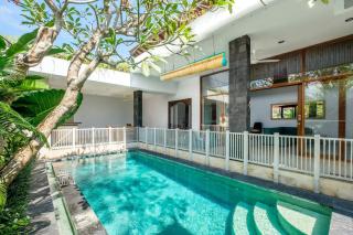 Villa Victoria 2BR - Canggu - 0