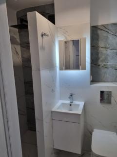 Strict center Warsaw comfortable apartment, 10th-floor with beautiful view on the park and skyscrapers, free WiFi, self check-in/out - Varsovie - 4