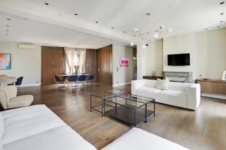 Pick A Flat's Apartment in Montaigne - Cour Albert 1er - Paris - 9