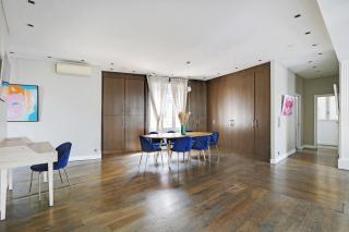 Pick A Flat's Apartment in Montaigne - Cour Albert 1er - Paris - 7