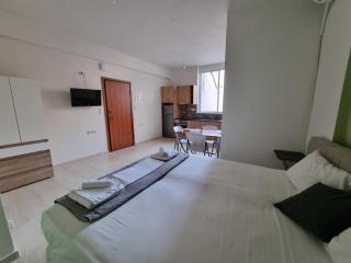HBQ apartments - Calamata - 8