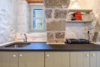 Apostrophe Traditional Residence in Nisyros with arcurated interior. Privacy & Authenticity - Emporeiós - 5