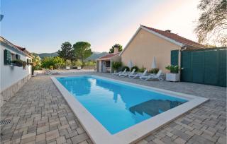 Beautiful Home In Zavojane - 9