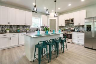 Spacious Yard, Games and Fire Pit Grove Home Rental - Grove - 4