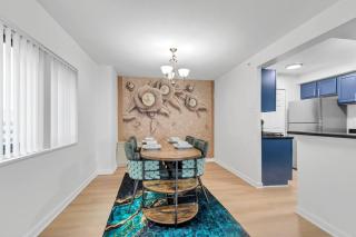 A WELL SEASONED APT IN TOWSON MD.WALKING DISTANCE TO EVERYTHING. - Towson - 5