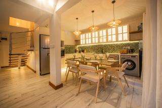 Between 2 waters Villa, free rental car offered. - 9