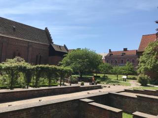 Villa Brigitta, havsnära boende mittemot Klostret i Ystad centrum - 3