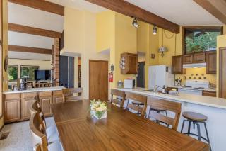 All About the Lake by NW Comfy Cabins - 1