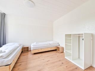 Tolstov Apartments - 3 and 4 Room Apartments - 4