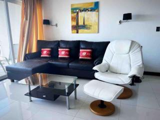 Luxurious 3BR Penthouse Jacuzzi Seaview - 1