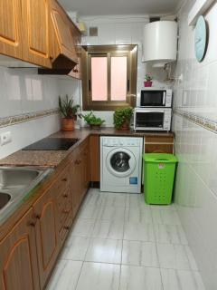 apartamento cerca playa ,estación tren y garaje gratis en finca - Segur de Calafell - 1