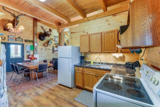 Cozy Cora Studio Cabin with Wind River Mtn Views - 9