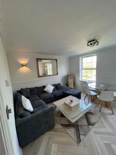 Stylish Penarth Marina Apartment - Cardiff - 8