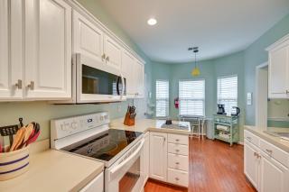 about 2 Mi From UK Gorgeous Lexington Retreat! - Lexington - 1