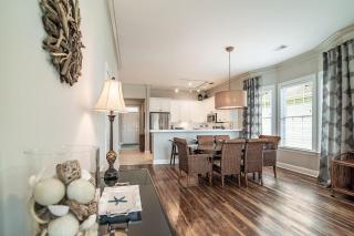 Bright and Airy 3 Bedroom Villa Marsh Views - 2