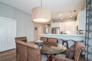 Bright and Airy 3 Bedroom Villa Marsh Views - 1