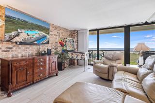 Ocean View, Massage Chair, Adjustable Bed, Slot Machine, Pin Ball - Port Aransas - 1