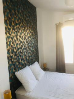 Maisonnette climatisée refaite à neuf avec parking à 300m de la plage - 5