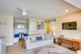 Gorgeous Onekama Condo with Pool and Lake Access! - 5