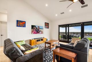 Ainamalu 11 - My Favorite Island in the Sun - 1