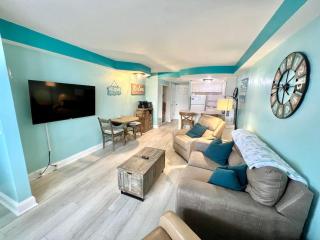 Daytona Beach Resort Oceanfront 1 Bedroom Suite, 2 Queen Beds - 2