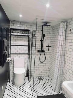 Chalet cosy secteur calme TRAM A 120 m gare aéroport - 3