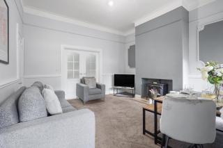 The Yorkshire Hosts - Central Castleford 4 Bed House - Free Parking - 9