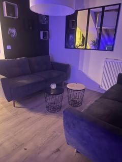PENTHOUSE Terrasse Jacuzzi 6 voyageurs - Le Blanc-Mesnil - 3