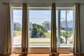 West of the Moon Ocean Apt with Beach Access! - Emerald Isle - 9
