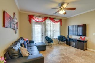 Steps to Beach & Seawall! Galveston Condo w/ Pool - 8
