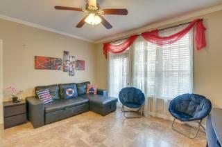 Walk to Beach and Seawall Condo in Galveston! - Galveston - 5