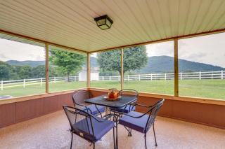 Serene Johnson City Home with Mountain Views - 9