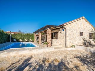 Holiday home in Sukosan with sea beach - Sukošan - 9