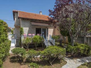 Charming Holiday Home in Turanj with Private Fenced Garden - Turanj - 4